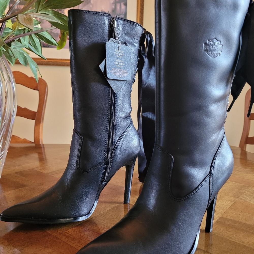 Harley - Davidson woman's Real Leather US size 6 high heel Payton boots
